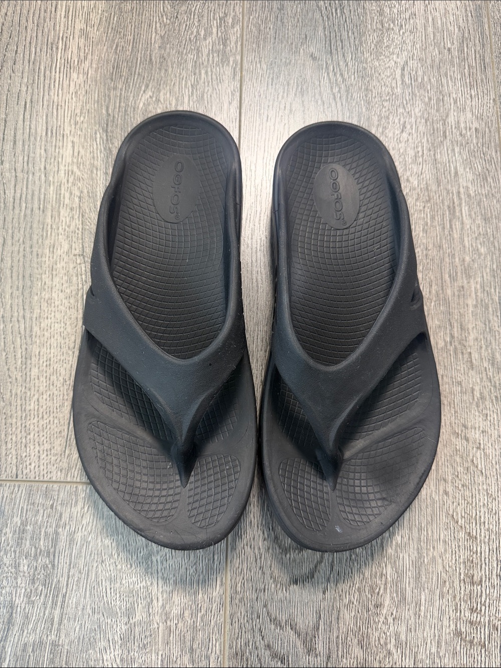 OOFOS Men's Black Recovery Flip Flops - Comfort Thong Sandals